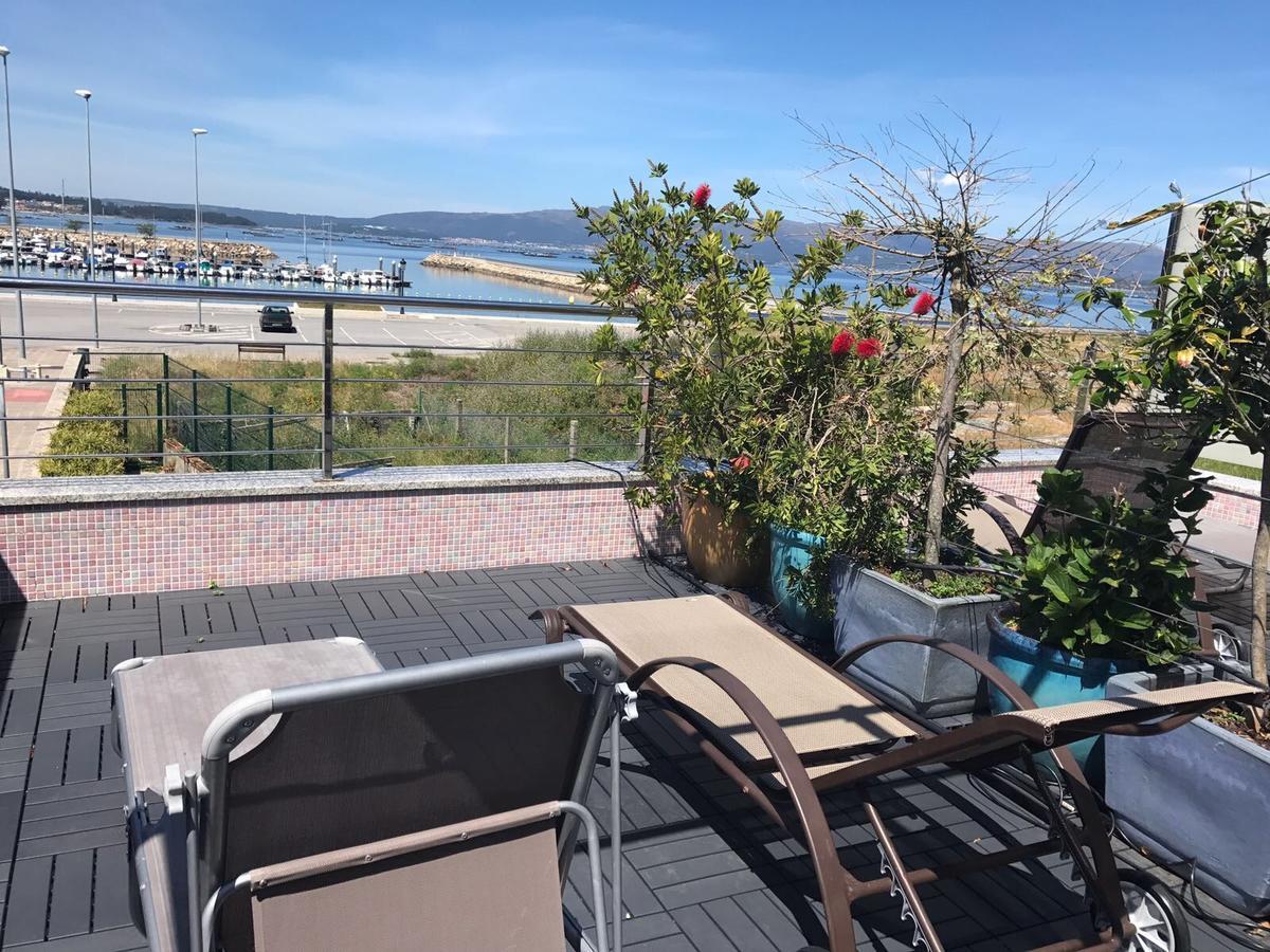 Apartamentos Puerto Basella Villanueva De Arosa Luaran gambar