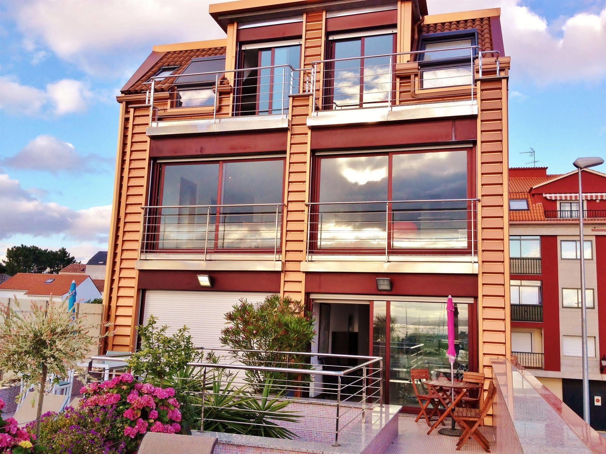 Apartamentos Puerto Basella Villanueva De Arosa Luaran gambar